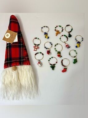 CHRISTMAS GNOME BOTTLE TOPPER & CHRISTMAS WINE GLASS CHARMS
